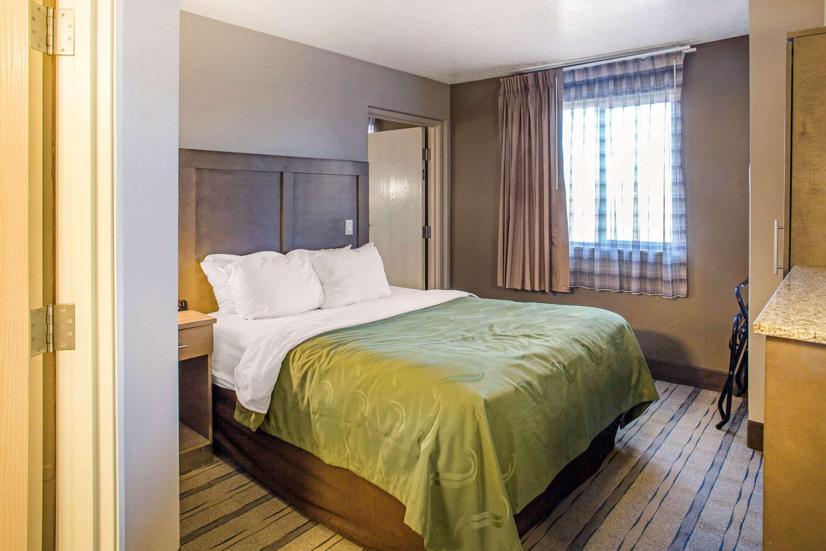 Quality Inn Moriarty Екстер'єр фото