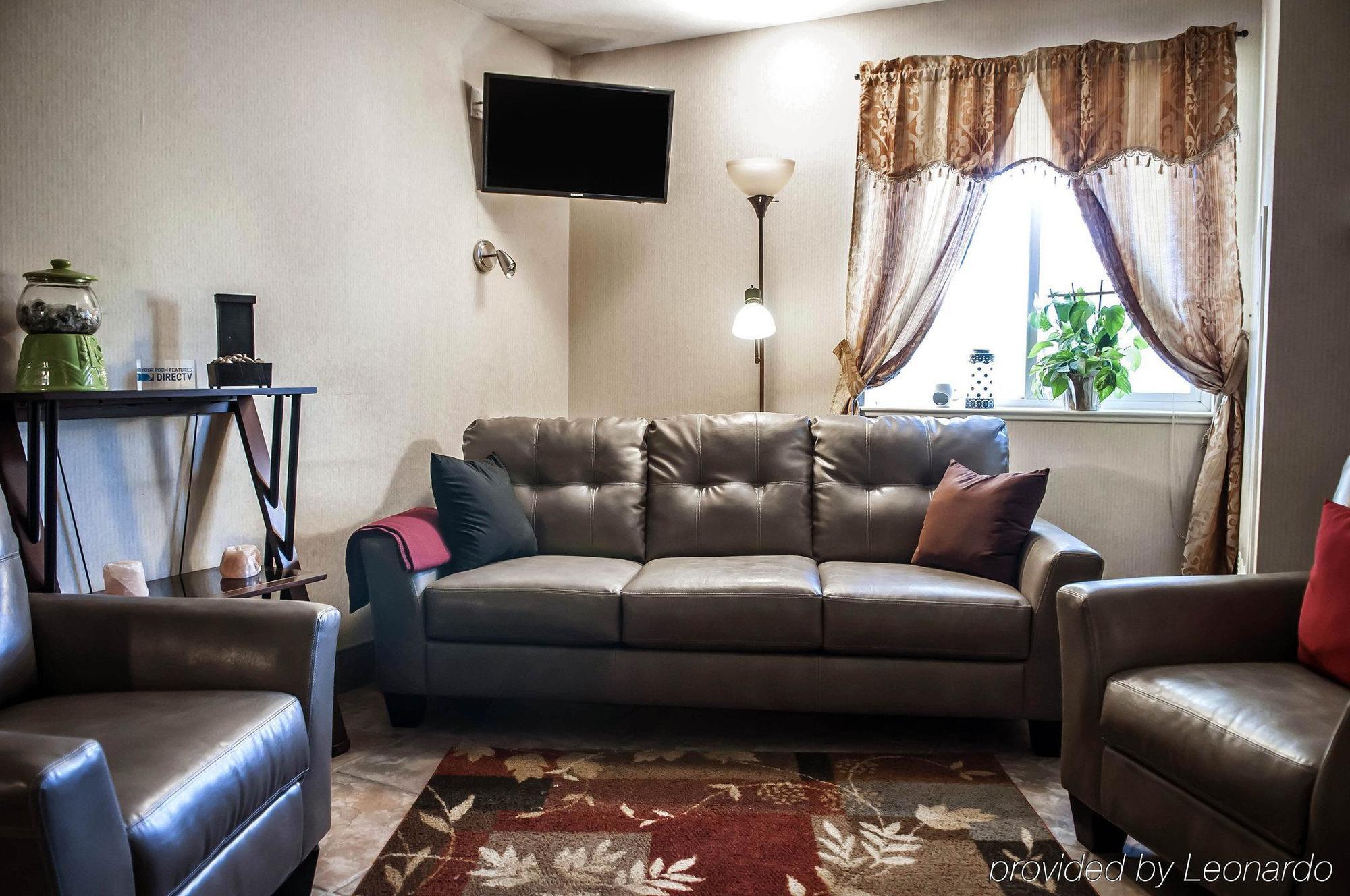 Quality Inn Moriarty Екстер'єр фото