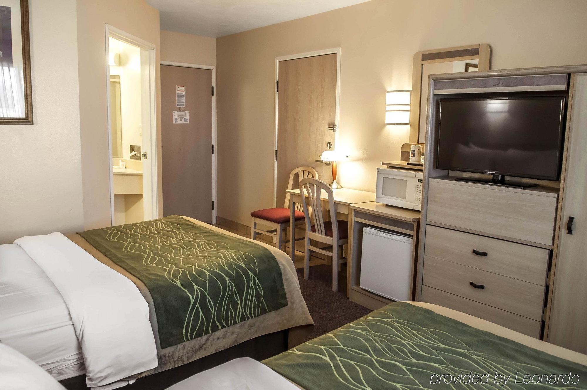 Quality Inn Moriarty Екстер'єр фото