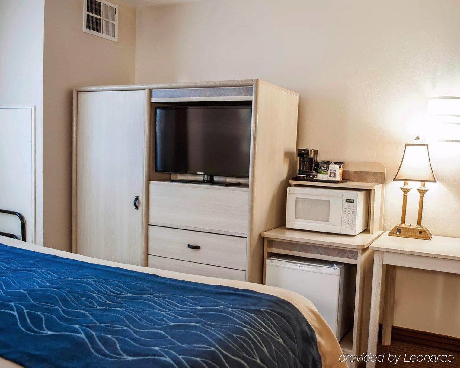 Quality Inn Moriarty Екстер'єр фото
