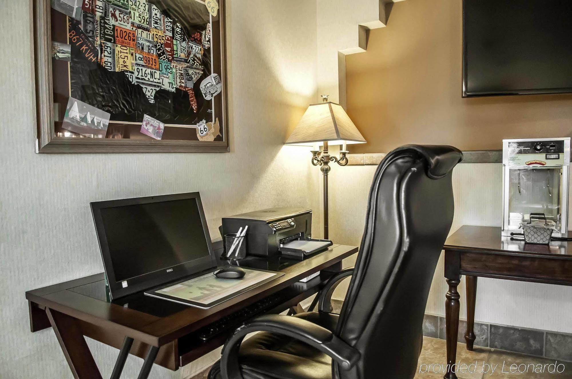 Quality Inn Moriarty Екстер'єр фото